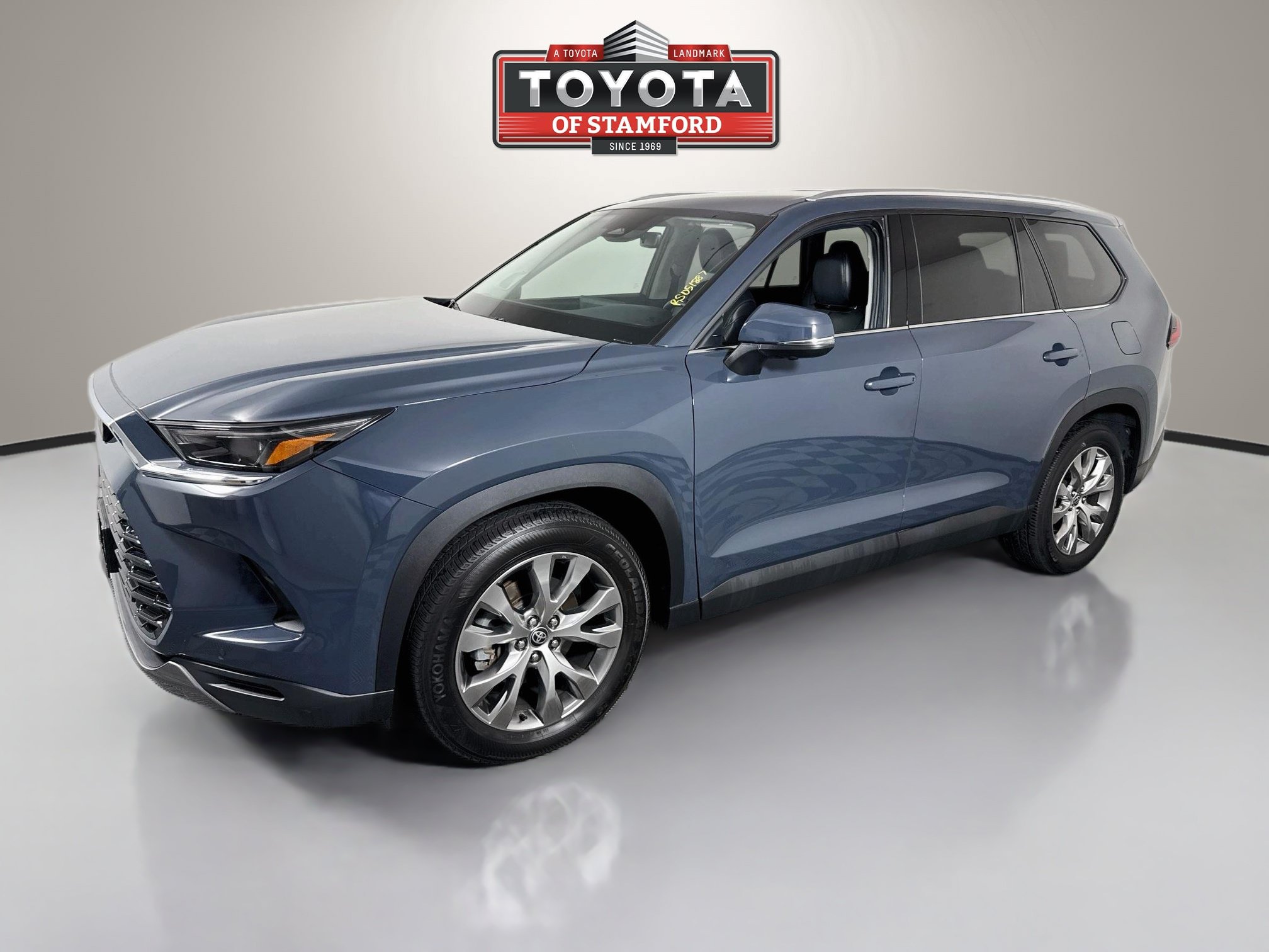Used 2024 Toyota Grand Highlander AWD image 3