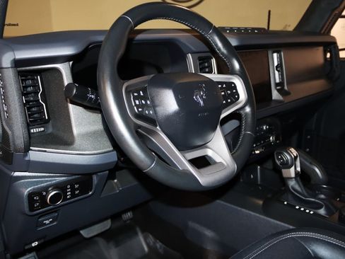 Used 2025 Ford Bronco Badlands AWD/4WD image 39