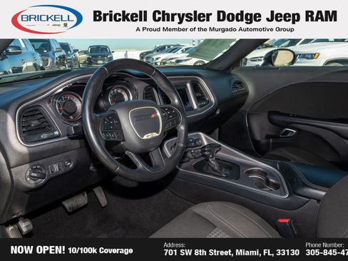 Used 2022 Dodge Challenger SXT image 12