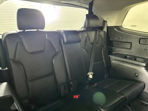 Used 2025 Kia Telluride S FWD image 30