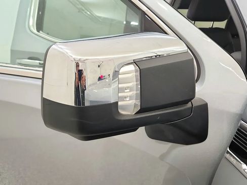 Used 2024 GMC Sierra 1500 SLT image 18