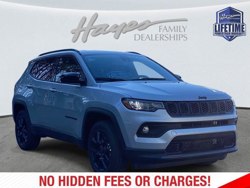 New 2026 Jeep Compass Latitude image 2