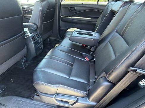 Used 2023 Honda Passport TrailSport image 16