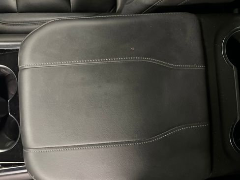 Certified 2025 Chevrolet Tahoe LT image 28