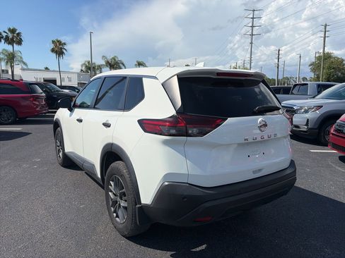 Used 2021 Nissan Rogue S FWD image 5