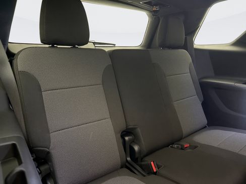 Used 2023 Chevrolet Traverse LT AWD/4WD image 20