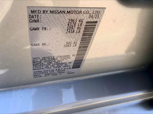 Used 2025 Nissan Altima 2.5 SV FWD image 33