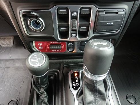Used 2026 Jeep Wrangler Unlimited Rubicon w/ Safety Group AWD/4WD image 47