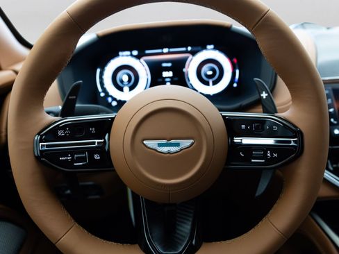 Used 2026 Aston Martin DBX S AWD/4WD image 44
