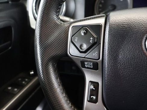 Certified 2018 Toyota Tacoma SR5 image 15