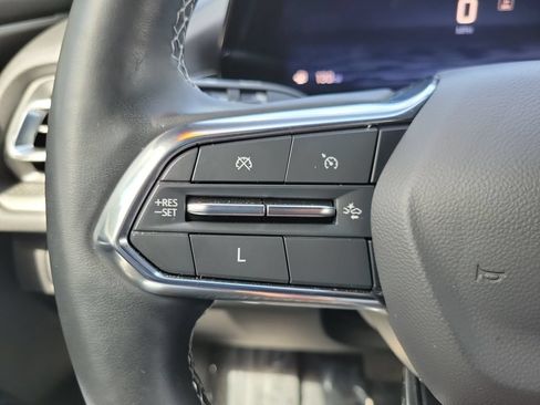 Used 2024 Chevrolet Traverse LS FWD image 21