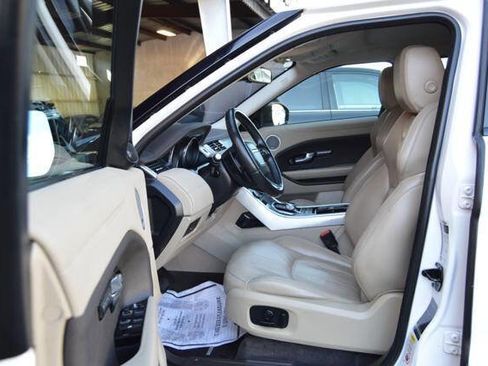 Used 2016 Land Rover Range Rover Evoque SE image 45