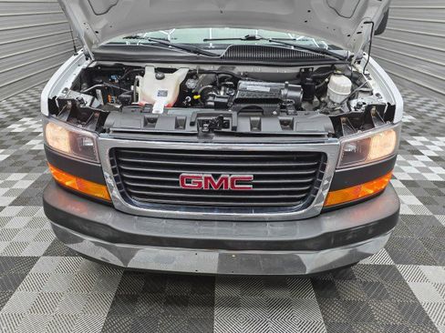 Used 2018 GMC Savana 2500 w/ Driver Convenience Package RWD image 29