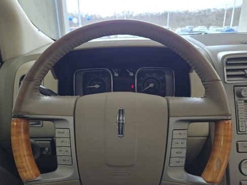 Used 2007 Lincoln MKX AWD image 29