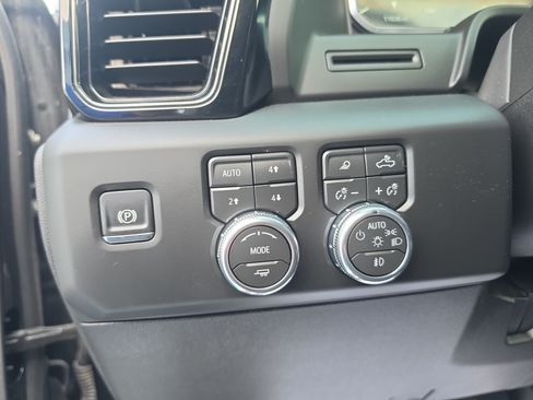 Used 2026 GMC Sierra 2500 AT4 AWD/4WD image 19