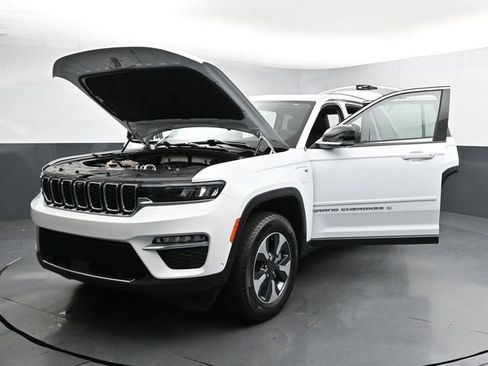 Used 2022 Jeep Grand Cherokee Limited 4xe w/ Luxury Tech Group II AWD/4WD image 35