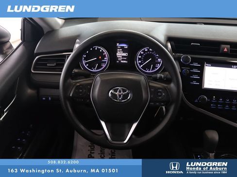Used 2019 Toyota Camry LE FWD image 18