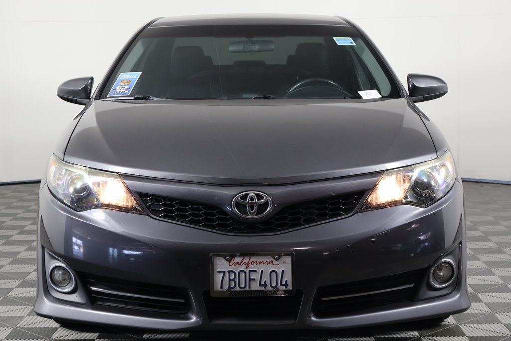 Used 2013 Toyota Camry SE FWD image 2