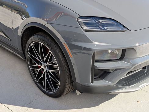 New 2025 Porsche Macan Turbo Electric image 12