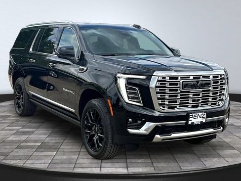 New 2026 GMC Yukon XL Denali w/ Sun & Power Step Package AWD/4WD image 2