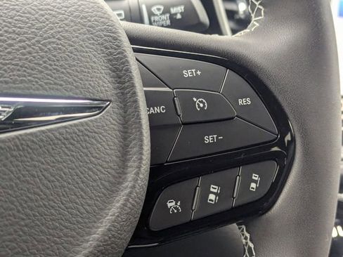 New 2026 Chrysler Pacifica Select image 12