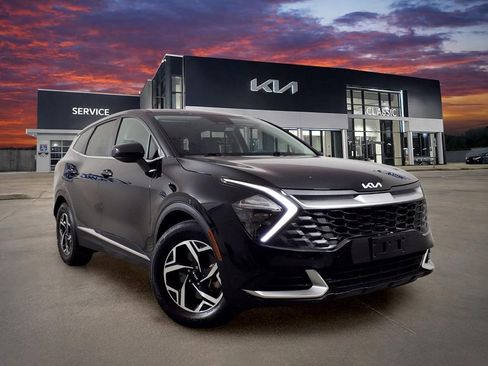 Certified 2023 Kia Sportage LX image 1