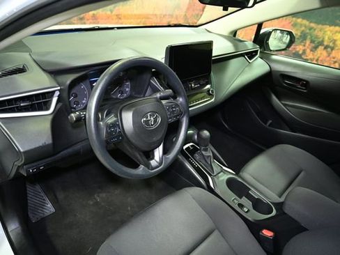 Used 2023 Toyota Corolla LE image 19