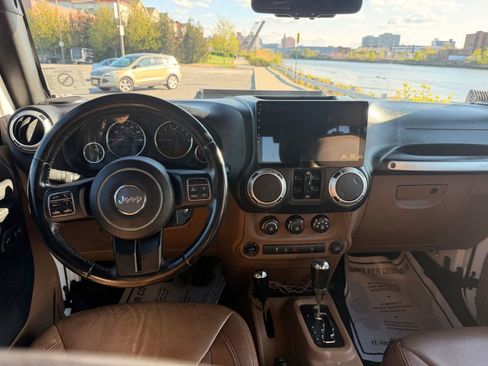 Used 2016 Jeep Wrangler Unlimited Sahara w/ Connectivity Group image 42