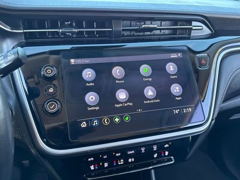 Used 2022 Chevrolet Bolt EUV LT w/ Convenience Package image 12