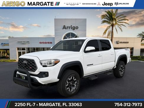 Used 2022 Toyota Tacoma TRD Off-Road w/ Technology Package RWD image 3
