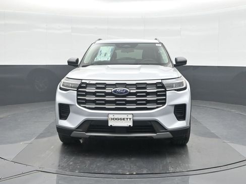 New 2026 Ford Explorer Active image 5