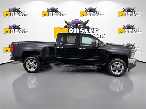 Used 2016 Chevrolet Silverado 2500 LTZ image 4