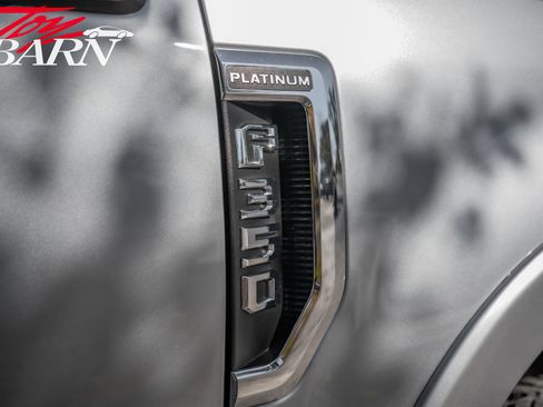 Used 2022 Ford F350 Platinum image 14