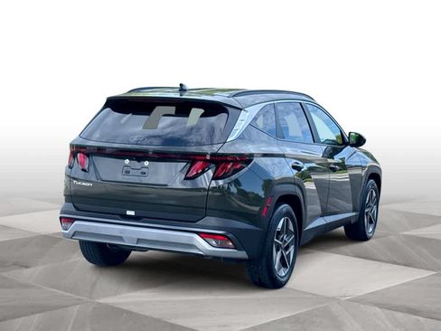 Used 2025 Hyundai Tucson SEL FWD image 8