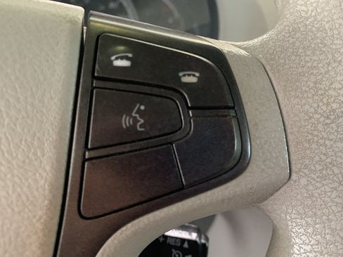 Used 2011 Toyota Sienna LE FWD image 19
