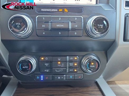 Used 2019 Ford F150 Lariat w/ Equipment Group 502A Luxury AWD/4WD image 21