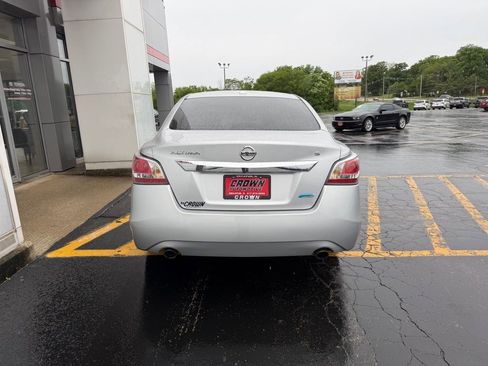 Used 2014 Nissan Altima 2.5 S w/ Display Audio Package FWD image 6