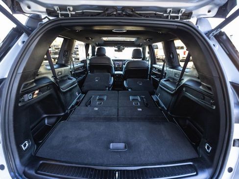 Used 2024 Jeep Grand Cherokee L Limited w/ Luxury Tech Group II image 45