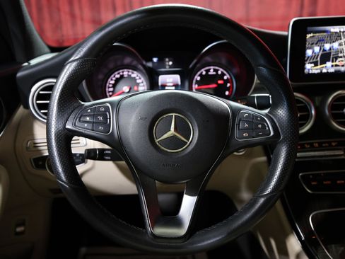 Used 2018 Mercedes-Benz C 300 Sedan w/ Premium Package image 16