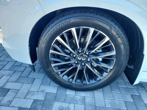 Used 2026 INFINITI QX80 Autograph w/ Premium Cargo Package AWD/4WD image 13