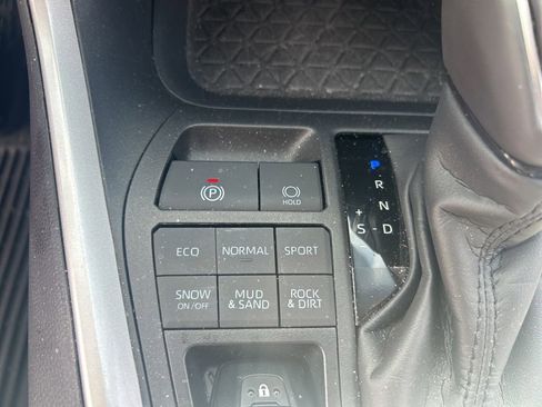 Used 2025 Toyota RAV4 XLE Premium w/ Weather Package AWD/4WD image 9