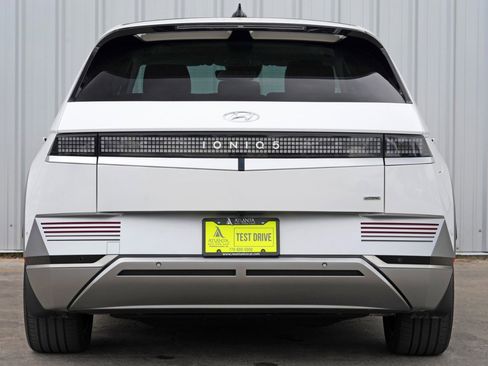 Used 2022 Hyundai Ioniq 5 Limited image 10