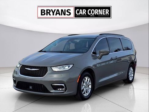 Used 2022 Chrysler Pacifica Touring-L image 1