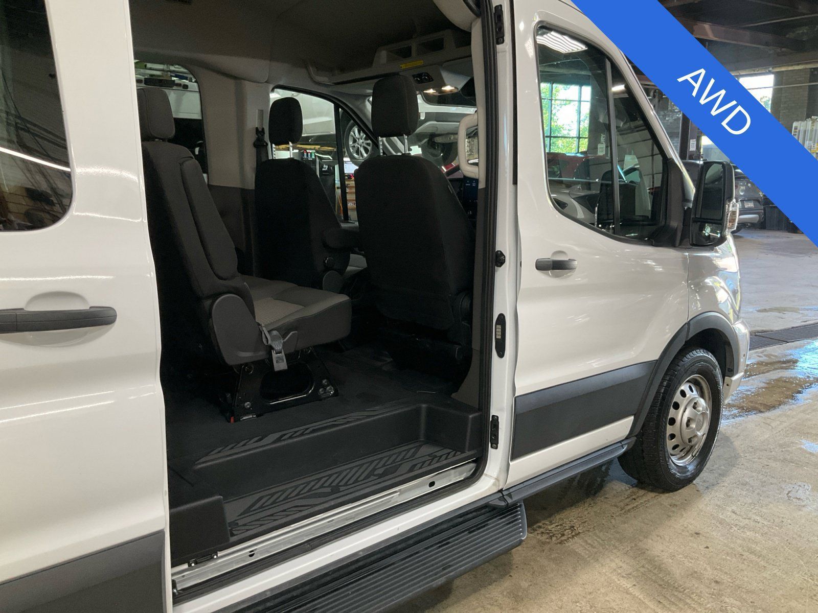 Used 2025 Ford Transit 350 XLT AWD/4WD image 22