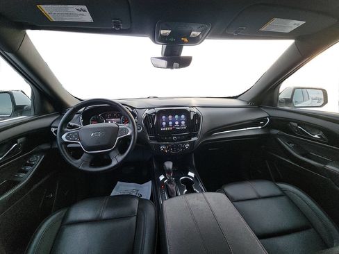 Used 2023 Chevrolet Traverse RS image 12