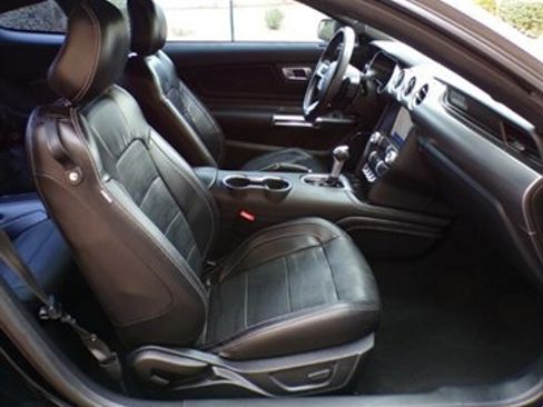 Used 2021 Ford Mustang GT Premium w/ Equipment Group 401A image 18