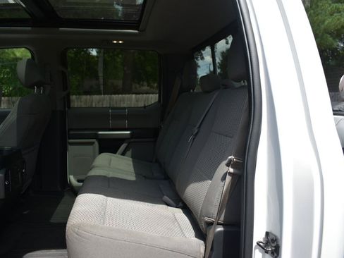 Used 2016 Ford F150 XLT w/ Equipment Group 302A Luxury AWD/4WD image 18
