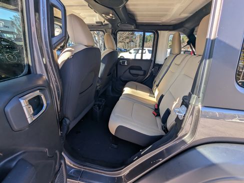 Certified 2022 Jeep Wrangler Sport S image 11