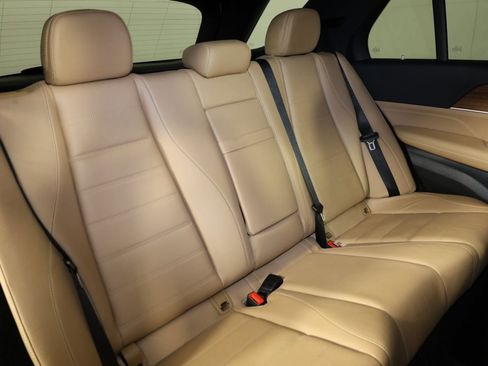 Used 2024 Mercedes-Benz GLE 350 4MATIC image 33