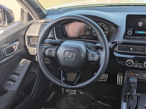 Used 2025 Honda Civic Sport image 13